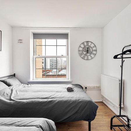 Sleek Shoreditch Hideout - 2 Bed Gem With Balcony In Central London Ngoại thất bức ảnh