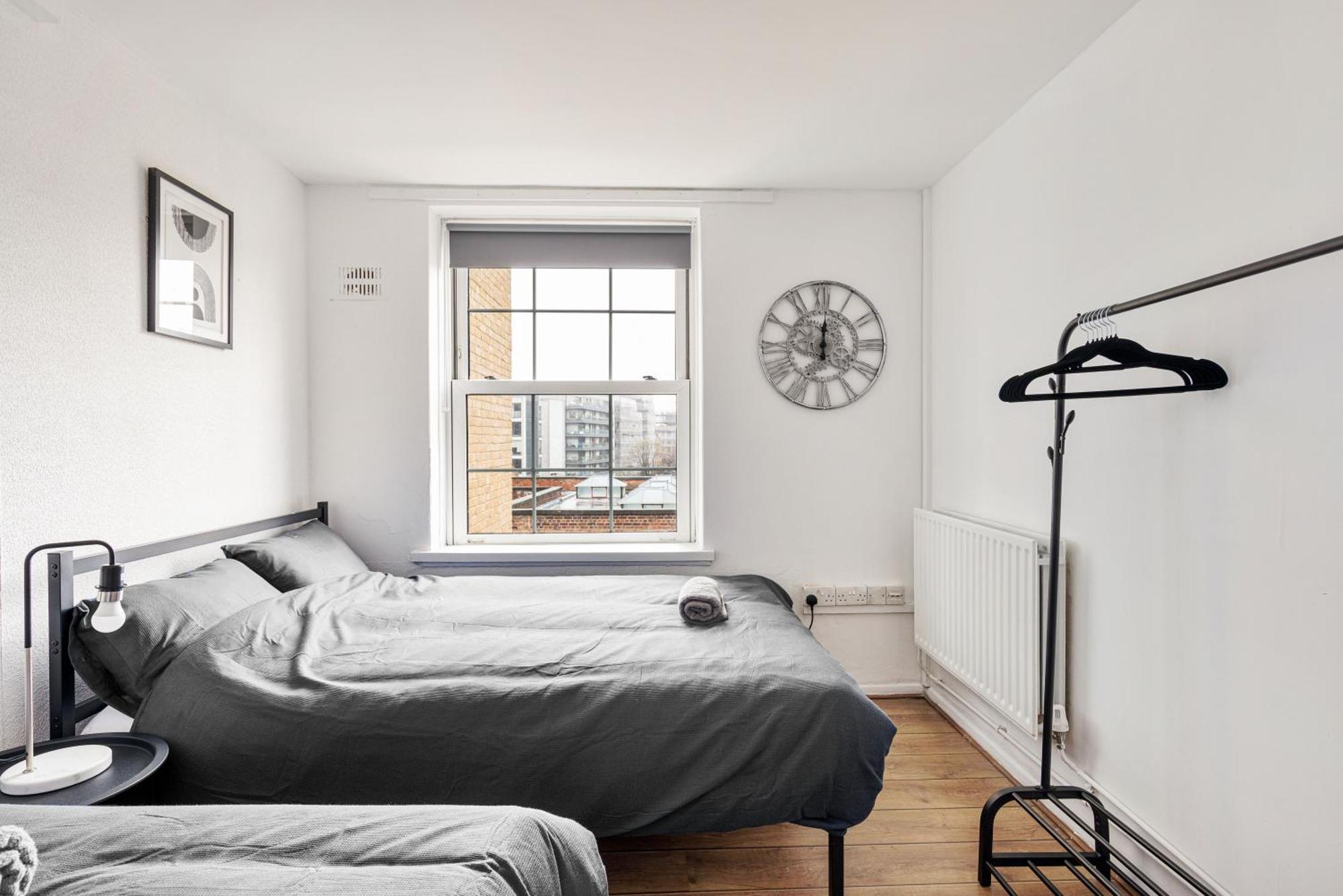 Sleek Shoreditch Hideout - 2 Bed Gem With Balcony In Central London Ngoại thất bức ảnh