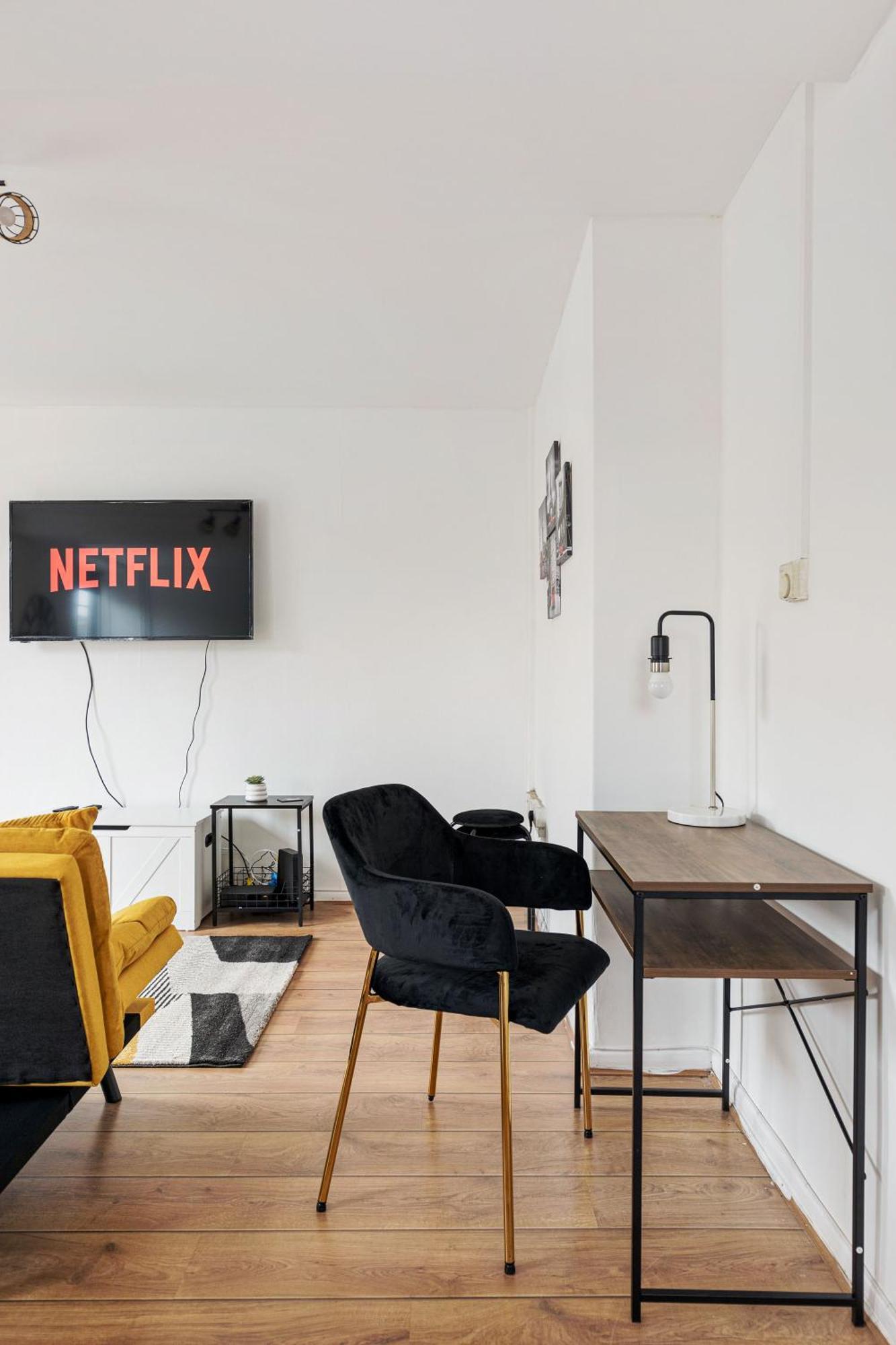 Sleek Shoreditch Hideout - 2 Bed Gem With Balcony In Central London Ngoại thất bức ảnh